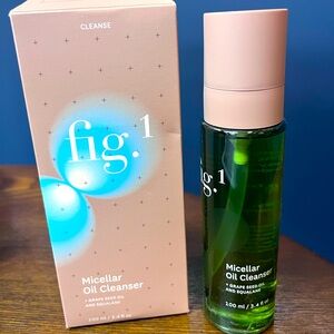 Micellar Oil Cleanser - Fig. 1